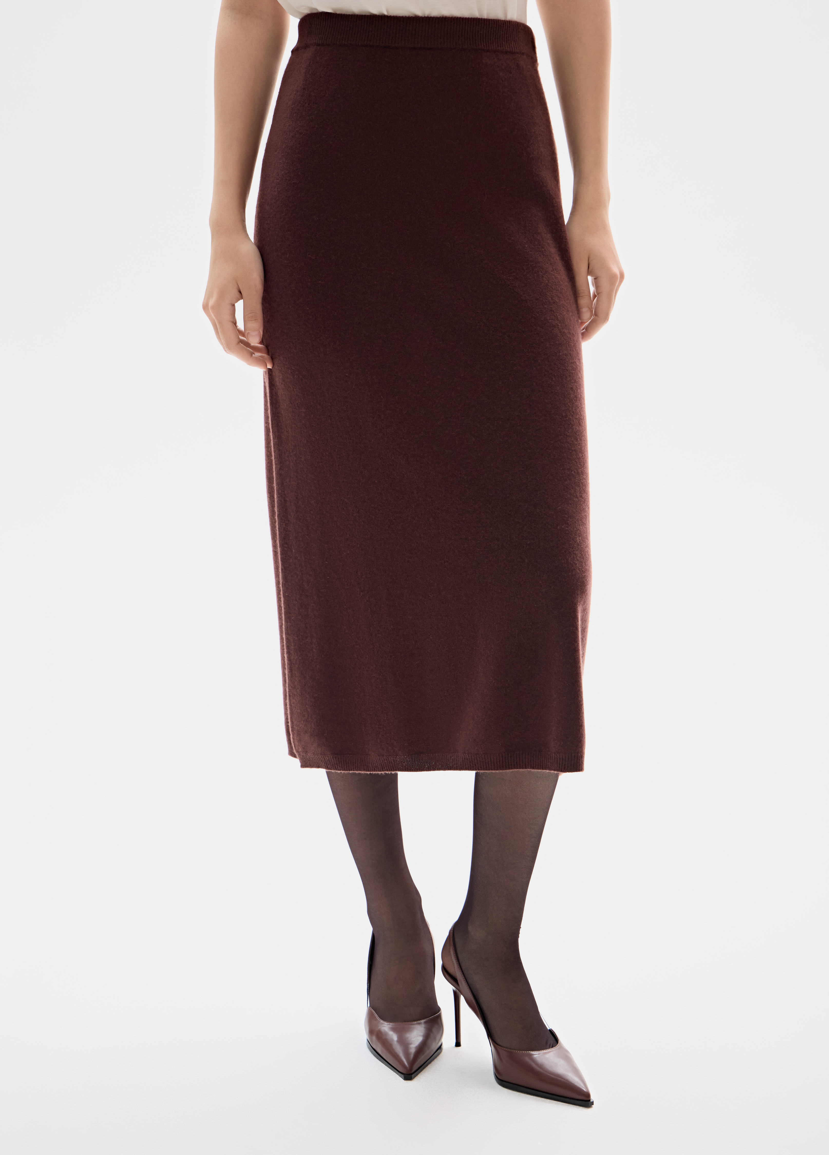 Yubkam gifni kotardi Yubkam gifni kotardi