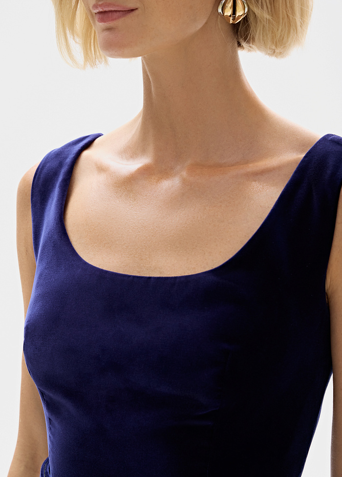 картинка Платье из бархата от бренда Оксаны Лаврентьевой OLOLOL