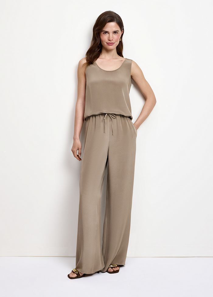 картинка Топ из шелка от бренда Оксаны Лаврентьевой OLOLOL