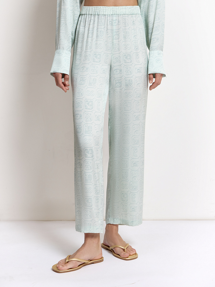 картинка Брюки из шёлка укороченные от бренда Оксаны Лаврентьевой OLOLOL