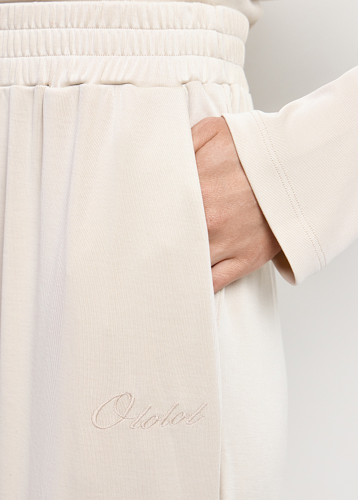 картинка Трикотажные брюки от бренда Оксаны Лаврентьевой OLOLOL