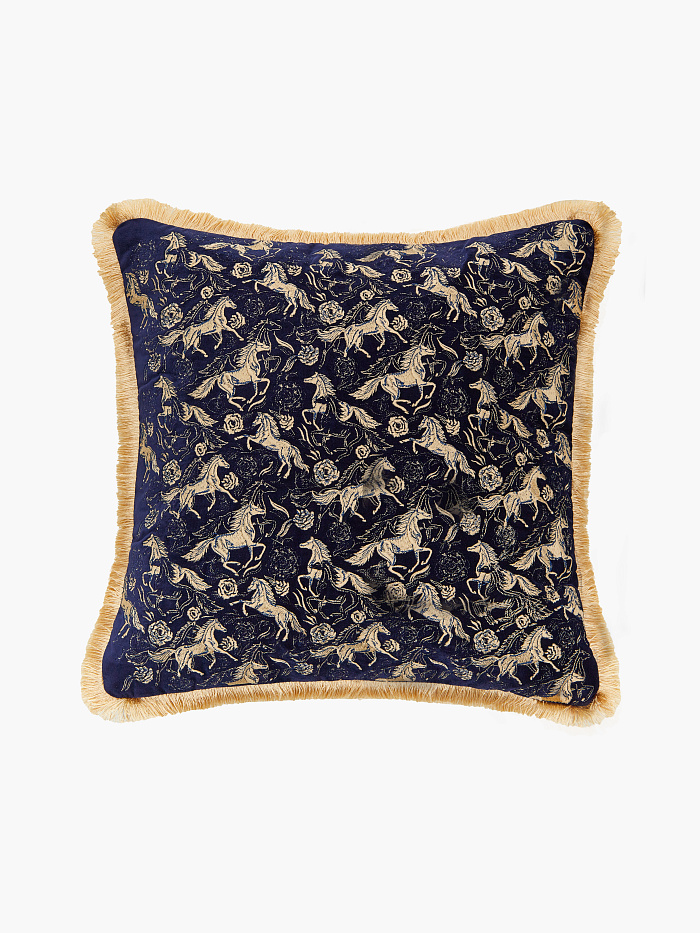 картинка Подушка с вышивкой Лошади от бренда Оксаны Лаврентьевой OLOLOL